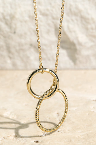 Interlinked Short Chain Necklace